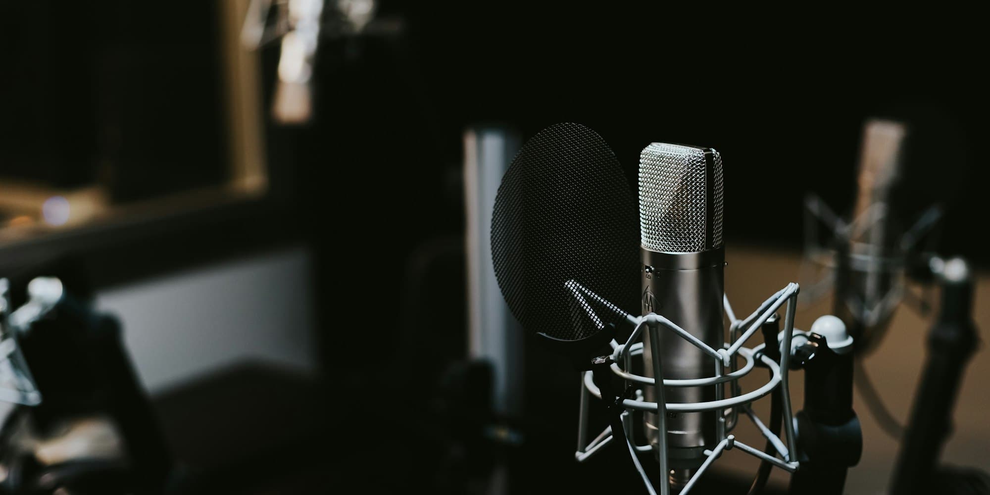How to Offer an Audio Guestbook: The Complete Operator Playbook